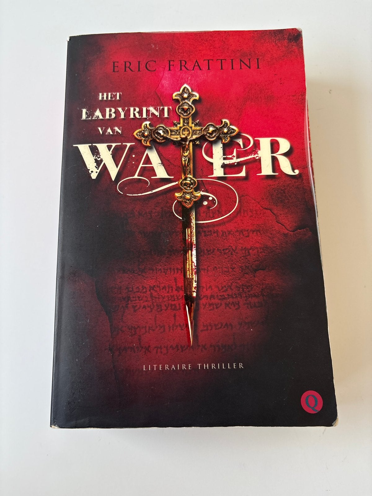 Eric Frattini - Het labyrint van water, Europa overig, Ophalen of Verzenden, Gelezen, Eric Frattini