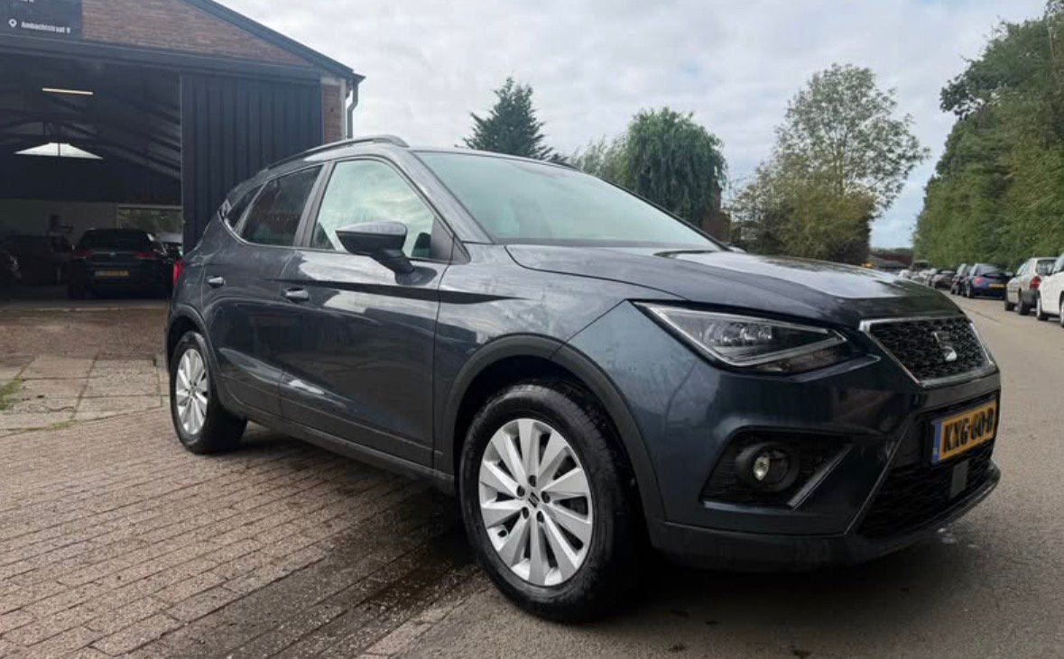 Seat Arona 1.0 TSI 95pk 2020 Grijs, Voorwielaandrijving, Dealer onderhouden, Stof, 95 pk