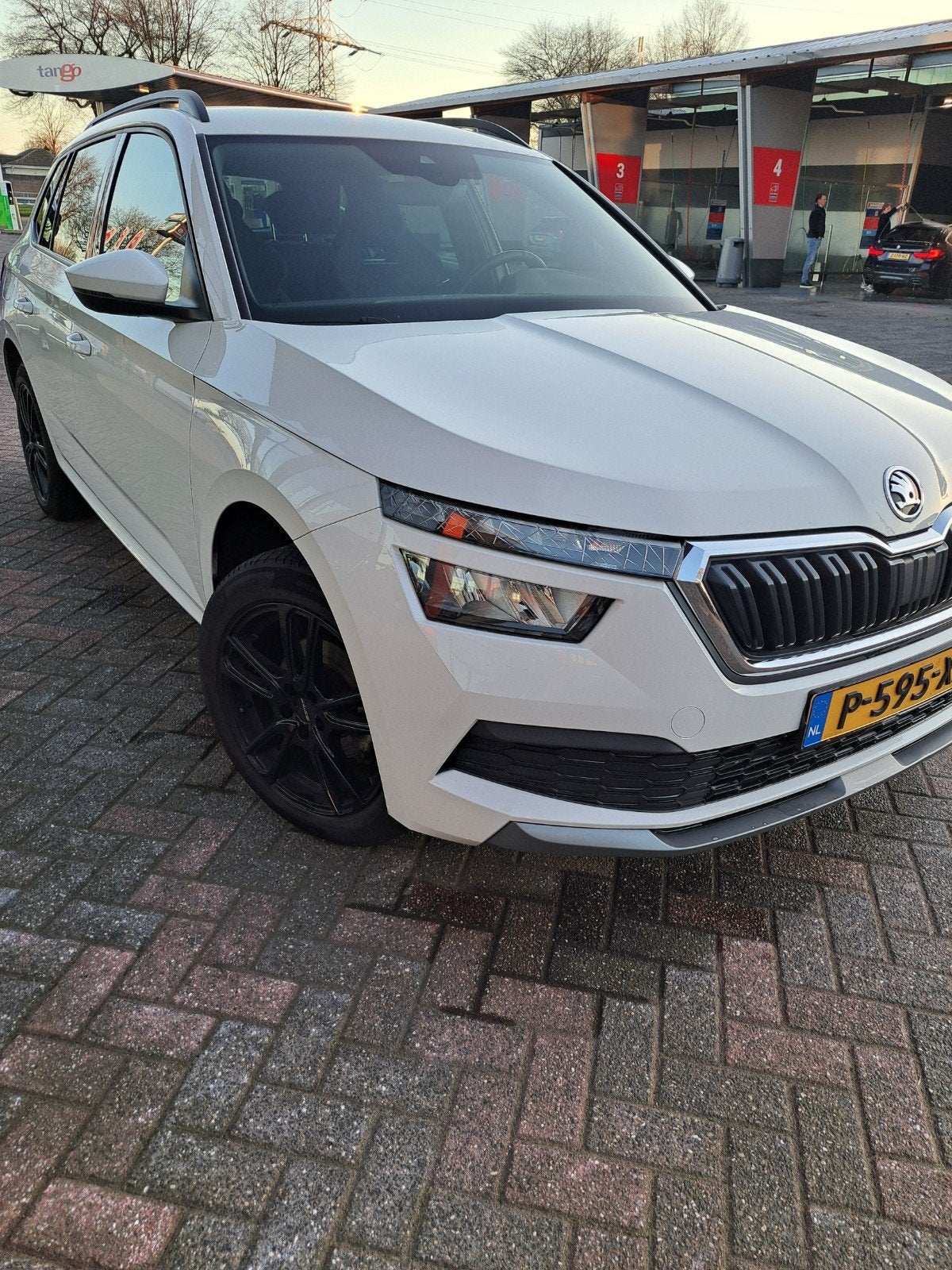 Skoda Kamiq 1.0 TSI Greentech 110pk 2022 Wit, Auto's, Skoda, Stof, Zwart, Wit, Origineel Nederlands