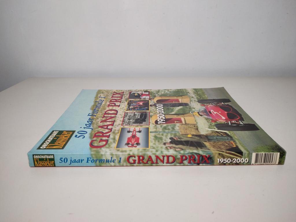 50 jaar formule 1 GRAND PRIX 1950-2000 in goede staat, Ophalen of Verzenden, Zo goed als nieuw, Ed Heuvink / Jan Haakman, Overige sporten