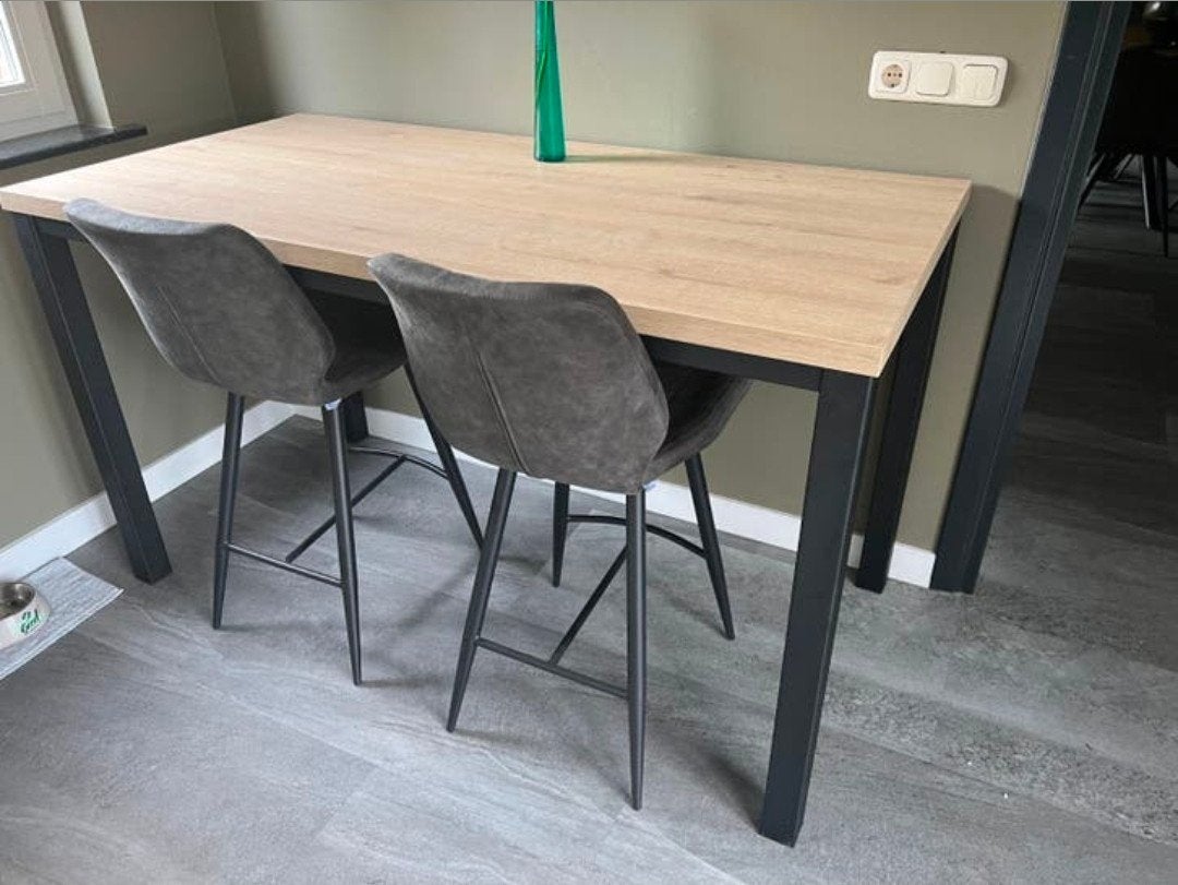 Moderne bartafel met 2 barkrukken, Huis en Inrichting, Tafels | Eettafels, 100 tot 150 cm, Tot twee personen, 50 tot 100 cm, Zo goed als nieuw