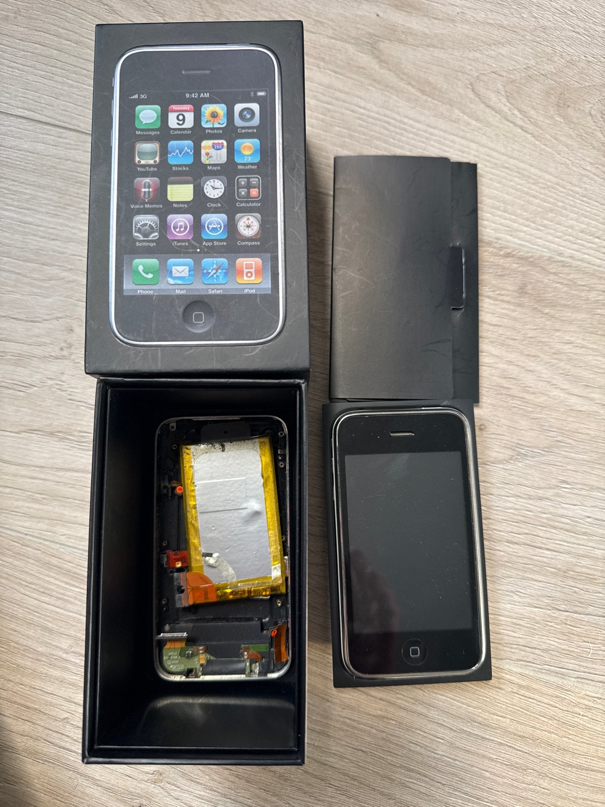 iPhone 3G S met doos en losse onderdelen - voor de liefhebbe, Ophalen of Verzenden, Niet werkend, IPhone 3GS