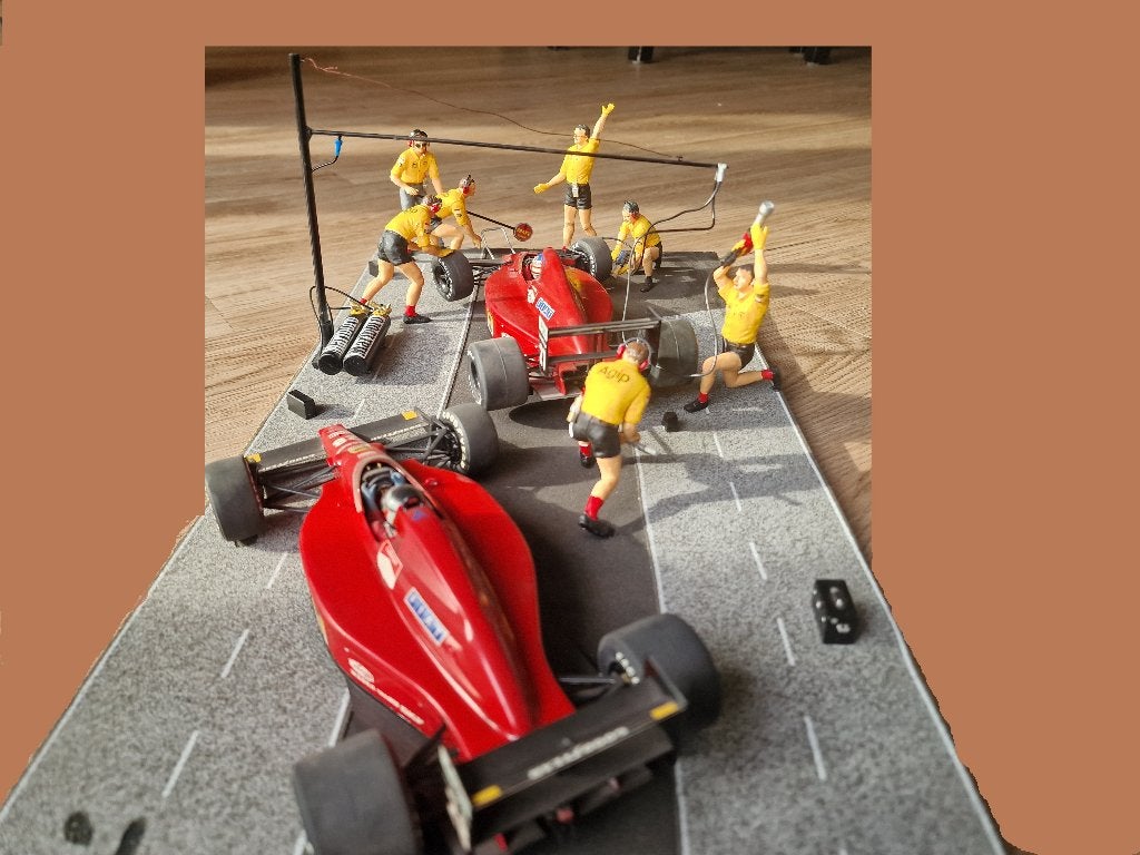 Ferrari F1 Dubbele Pitstop Diorama #27#28 Marlboro/Agip Team, Overige merken, Auto, 1:32 tot 1:50, Ophalen of Verzenden