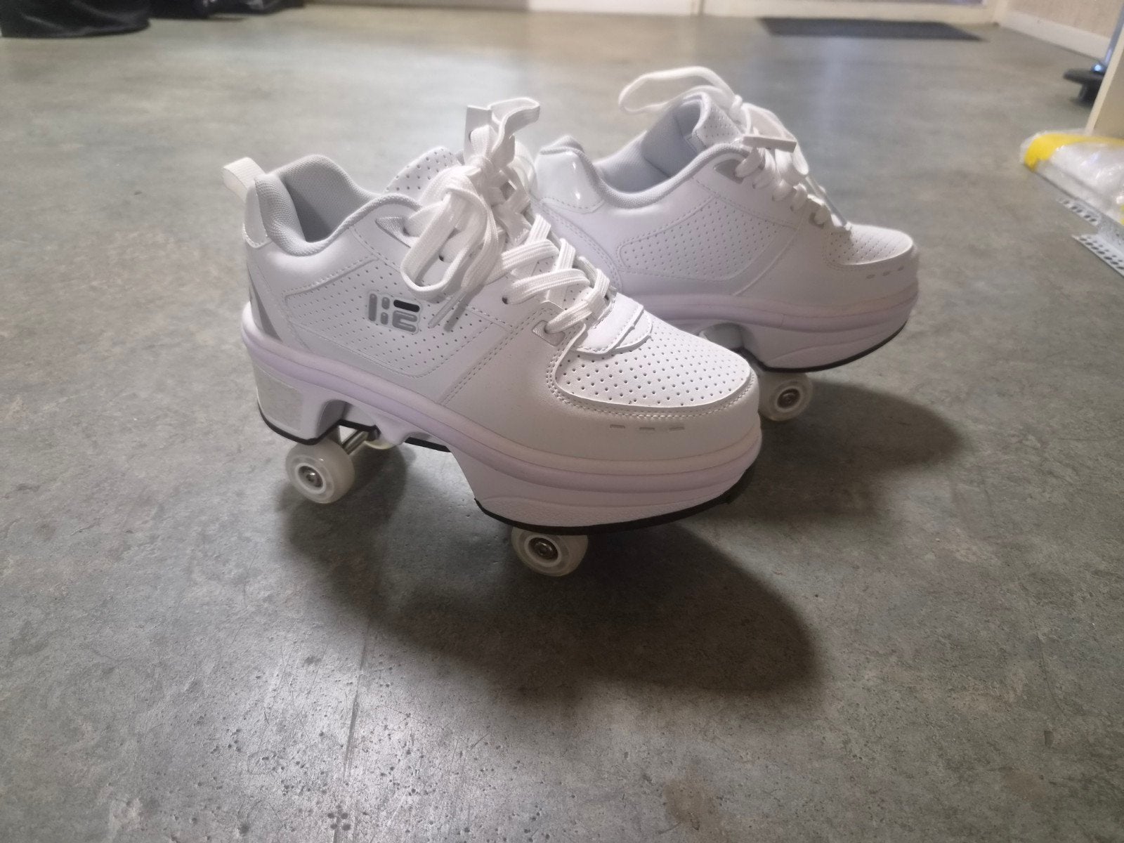 Witte rolschaats sneakers - Maat 37, Ophalen of Verzenden, Nieuw, Overige typen, Overige merken