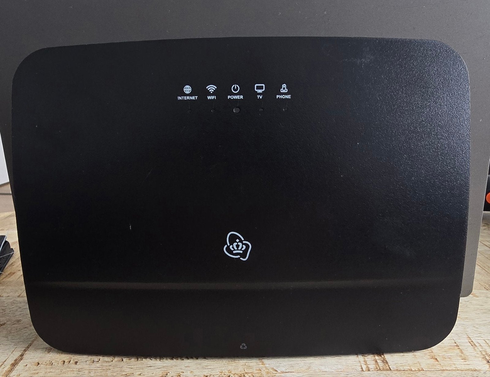 KPN Box 12b Router met modem - Zo goed als nieuw, Computers en Software, Routers en Modems, Zo goed als nieuw, Router met modem