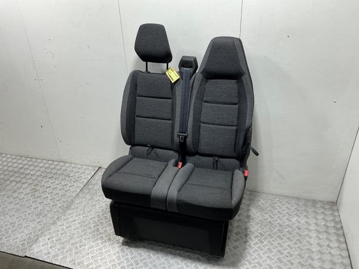 Bank rechts-voor van een Renault Master (Master 4 24-), 12 maanden garantie, Gebruikt, -, Renault