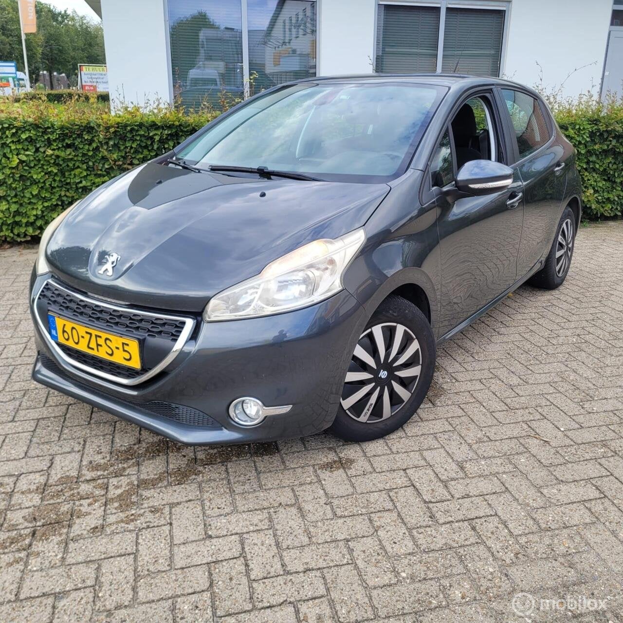 Peugeot 208 1.2 VTi Allure, Voorwielaandrijving, Euro 5, Gebruikt, 1199 cc
