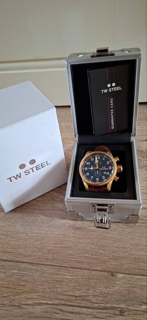 TW Steel TWVS114 herenhorloge. NIEUW!, Sieraden, Tassen en Uiterlijk, Horloges | Heren, Overige merken, Leer, Polshorloge, Nieuw