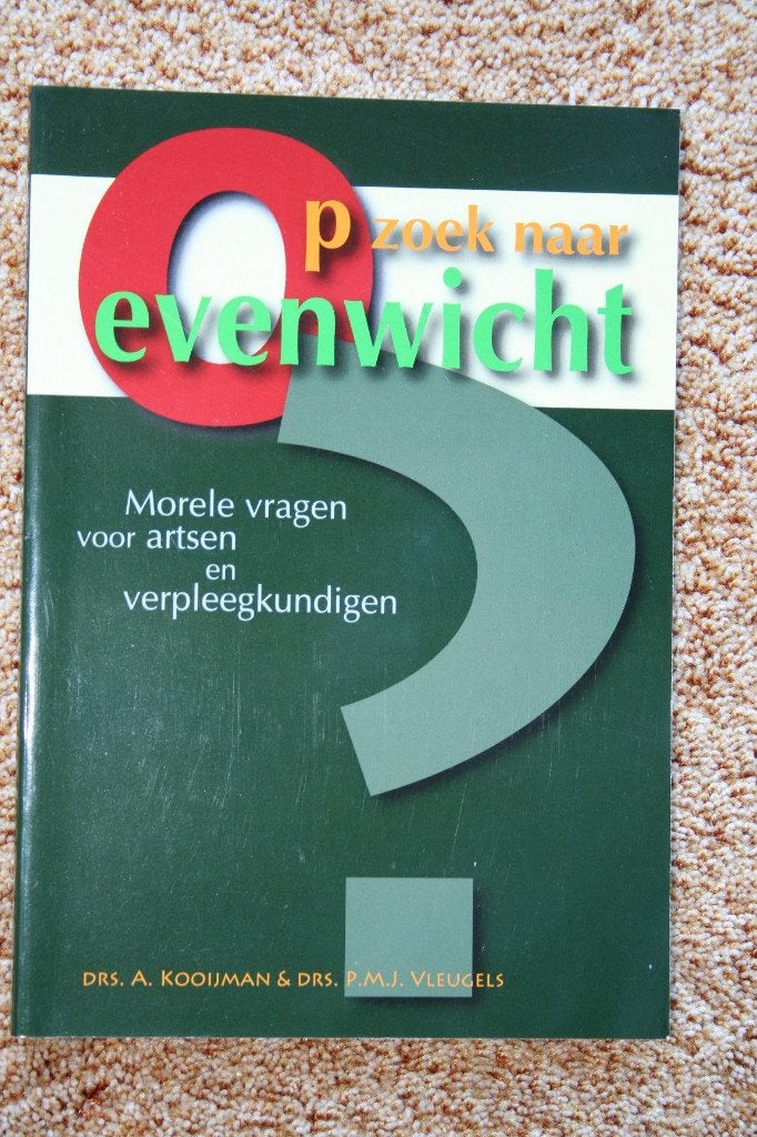 Te koop Op zoek naar evenwicht, morele vragen, Nieuw, Diverse auteurs, Beta, HBO