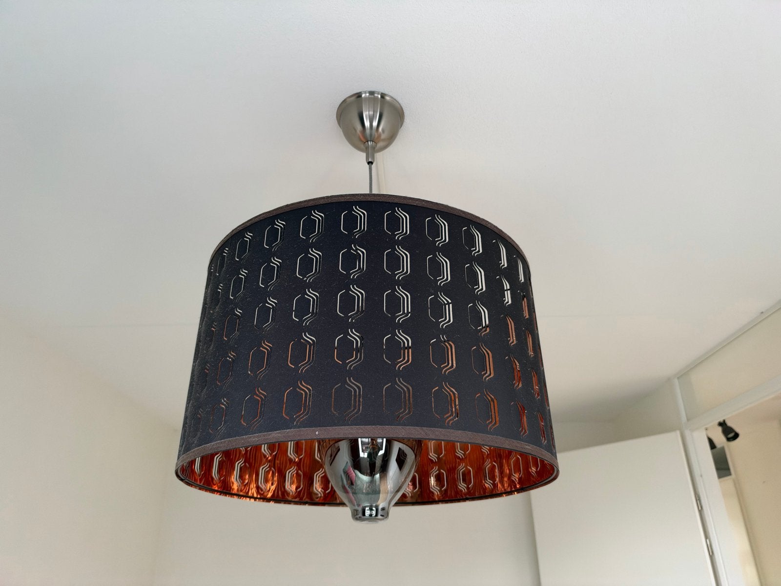 IKEA NYMÖ lampenkap zwart/koper 59 cm, Huis en Inrichting, Ophalen, Gebruikt, Metaal