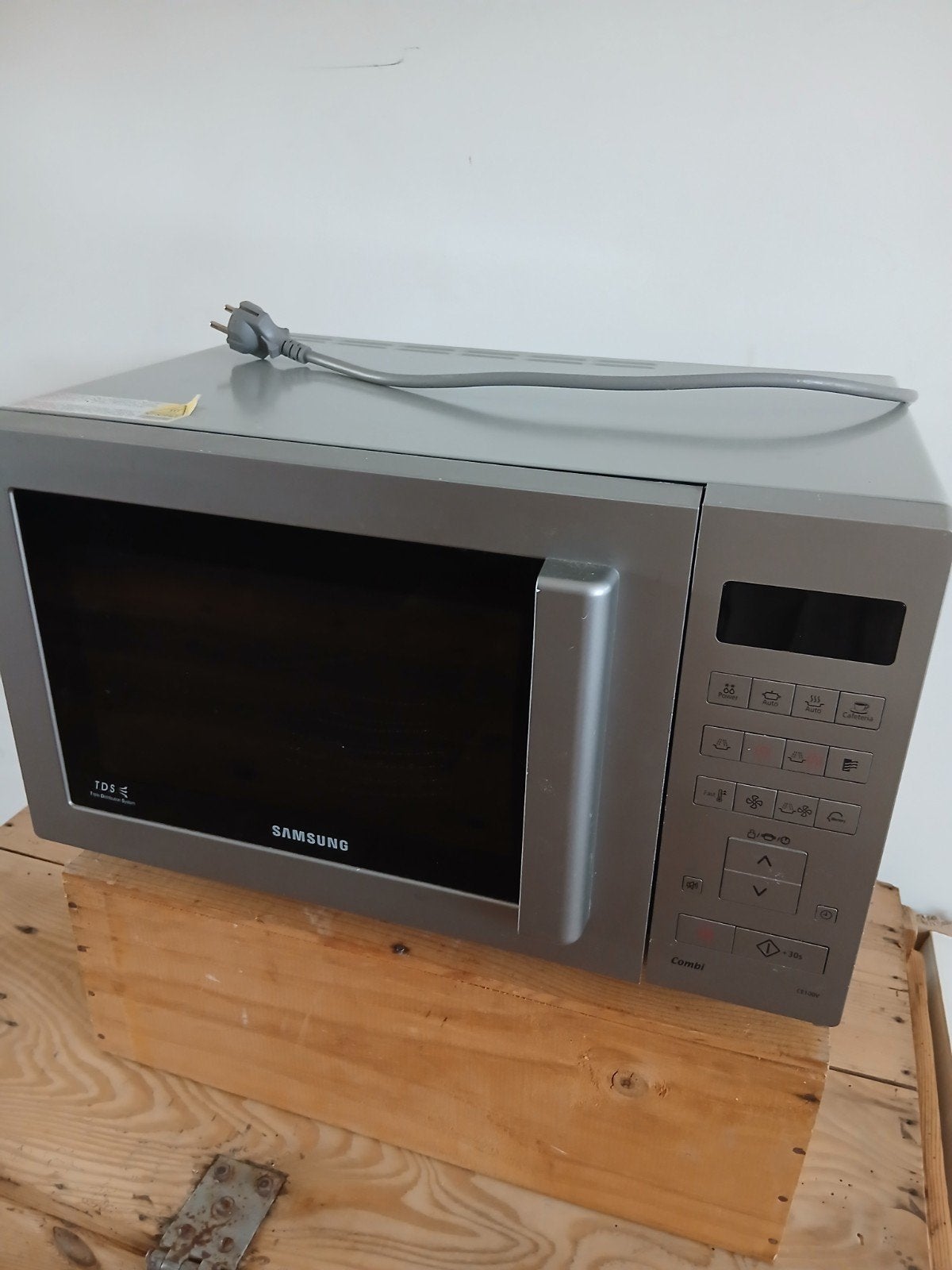 Oven combi magnetron te koop, Witgoed en Apparatuur, Ophalen, Combimagnetron, Crisp, Gebruikt
