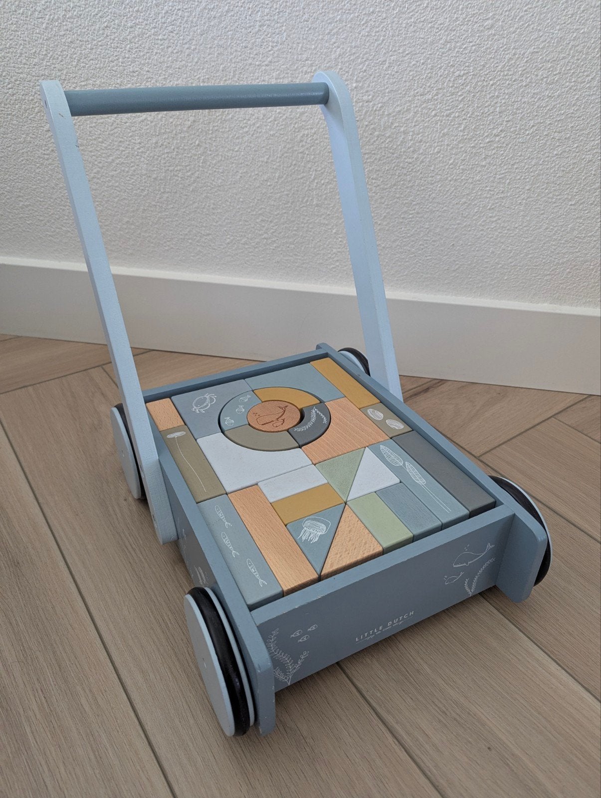 Little Dutch loopwagen blokkenkar blauw, Kinderen en Baby's, Speelgoed | Houten speelgoed, Ophalen of Verzenden, Zo goed als nieuw