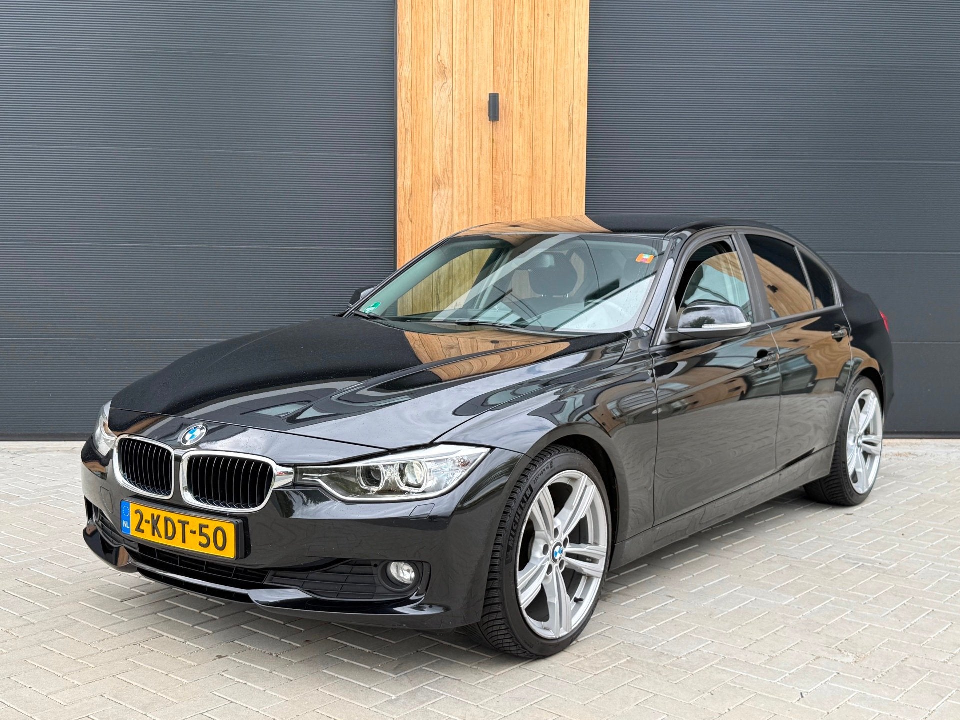 BMW 3-serie 316d Executive (bj 2013) XENON|AUTOMAAT|PARKSENS, Auto's, Automaat, Zwart, Origineel Nederlands, Bedrijf