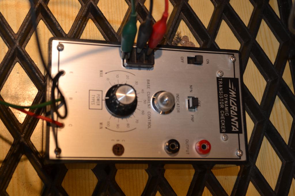 Transistor tester, Ophalen of Verzenden, Zo goed als nieuw, Elektriciteit