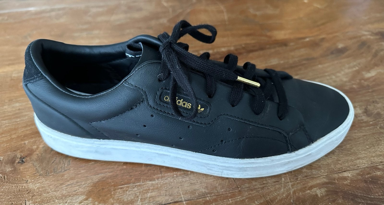 Adidas Sleek sneakers zwart - maat 41 1/3, Kleding | Dames, Ophalen of Verzenden, Gedragen, Zwart, Sneakers of Gympen