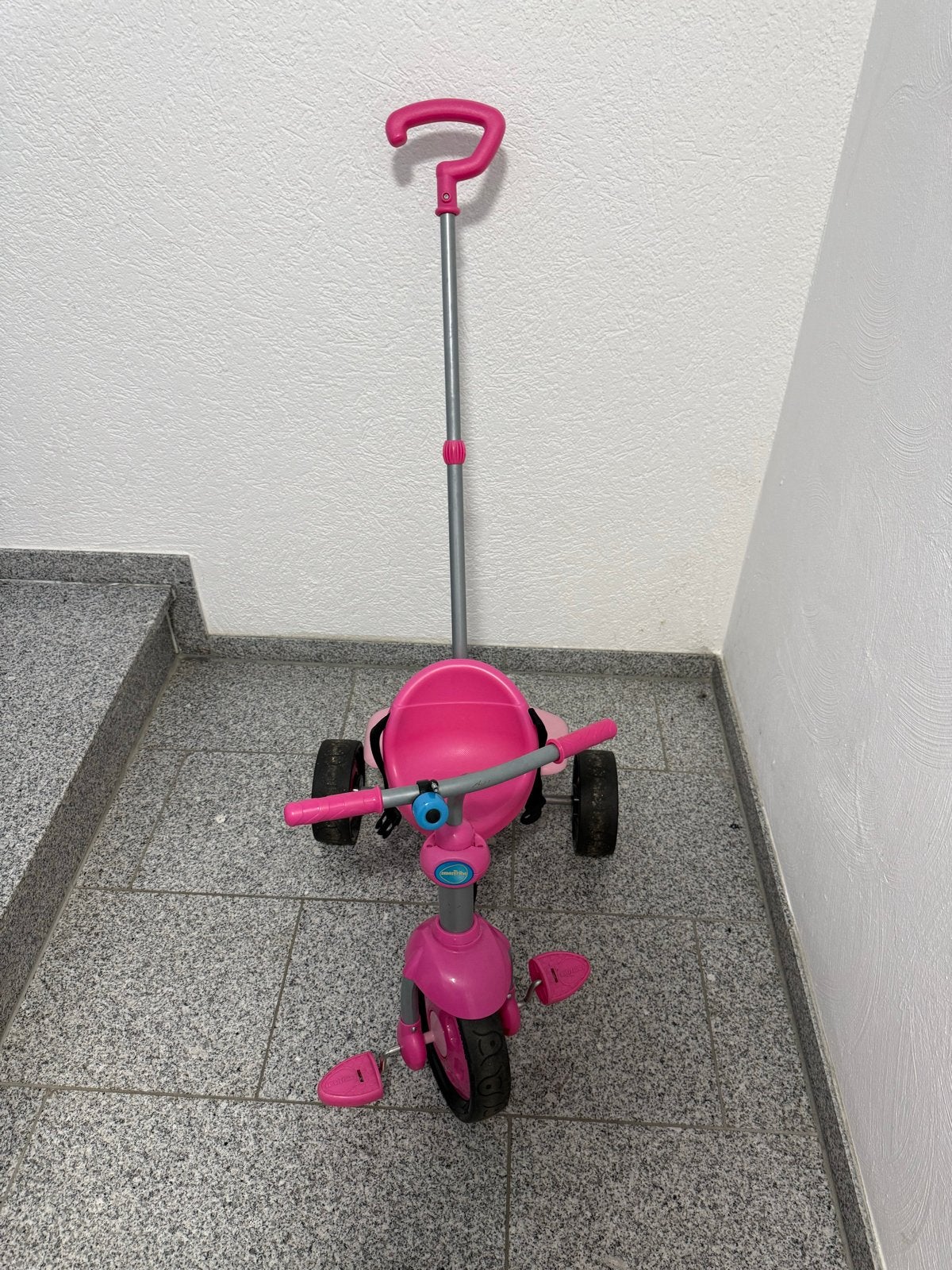 Roze Smarttrike driewieler met duwstang, Ophalen, Gebruikt, Duwstang
