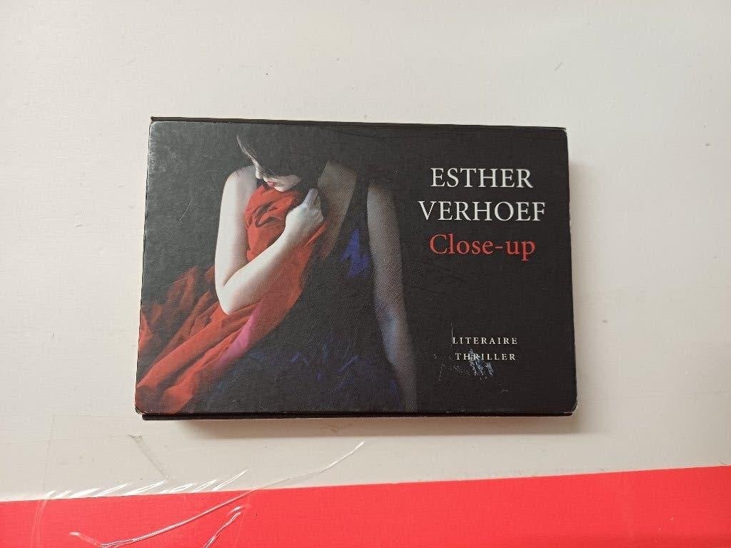 Dwarsligger - Esther Verhoef - Close-up, Boeken, Thrillers, Ophalen of Verzenden, Gelezen