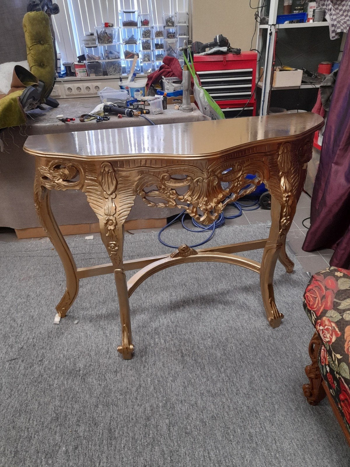 Grote gouden barok side tafel, Ophalen