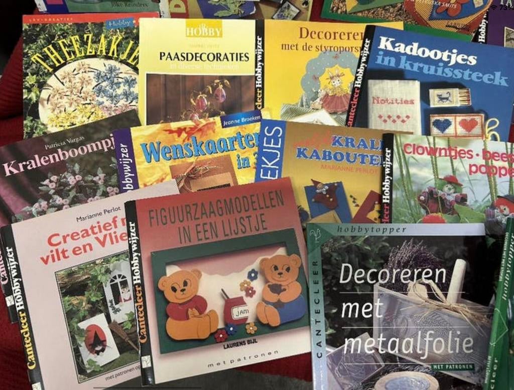 20 knutselboekjes fimo/vilt/kralen/kruissteek/figuurzaag/3D, Ophalen of Verzenden, Zo goed als nieuw, Knutselwerk
