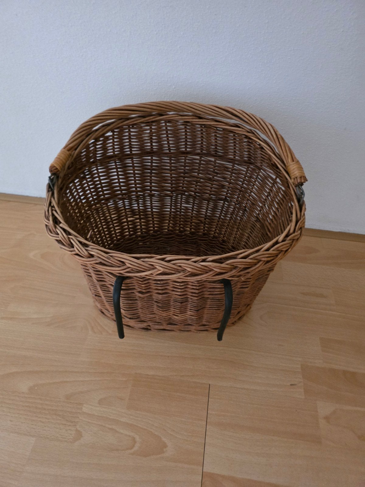 Fietsmand rotan, Ophalen