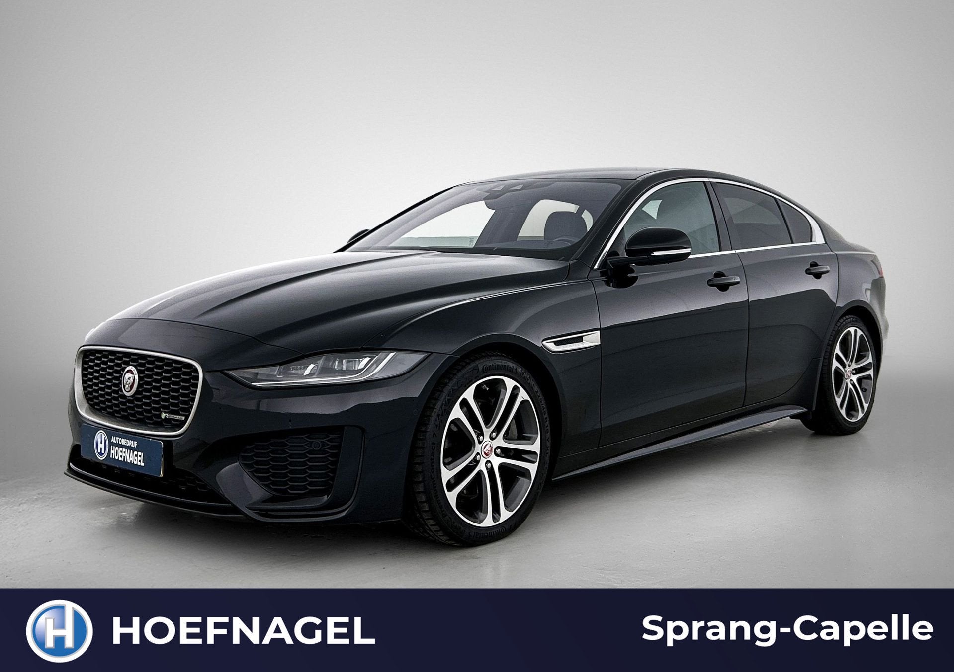 Jaguar XE 2.0 P250 R-Dynamic SE | Camera | Cruise Control |, Auto's, Automaat, Achterwielaandrijving, 4 cilinders, Zwart