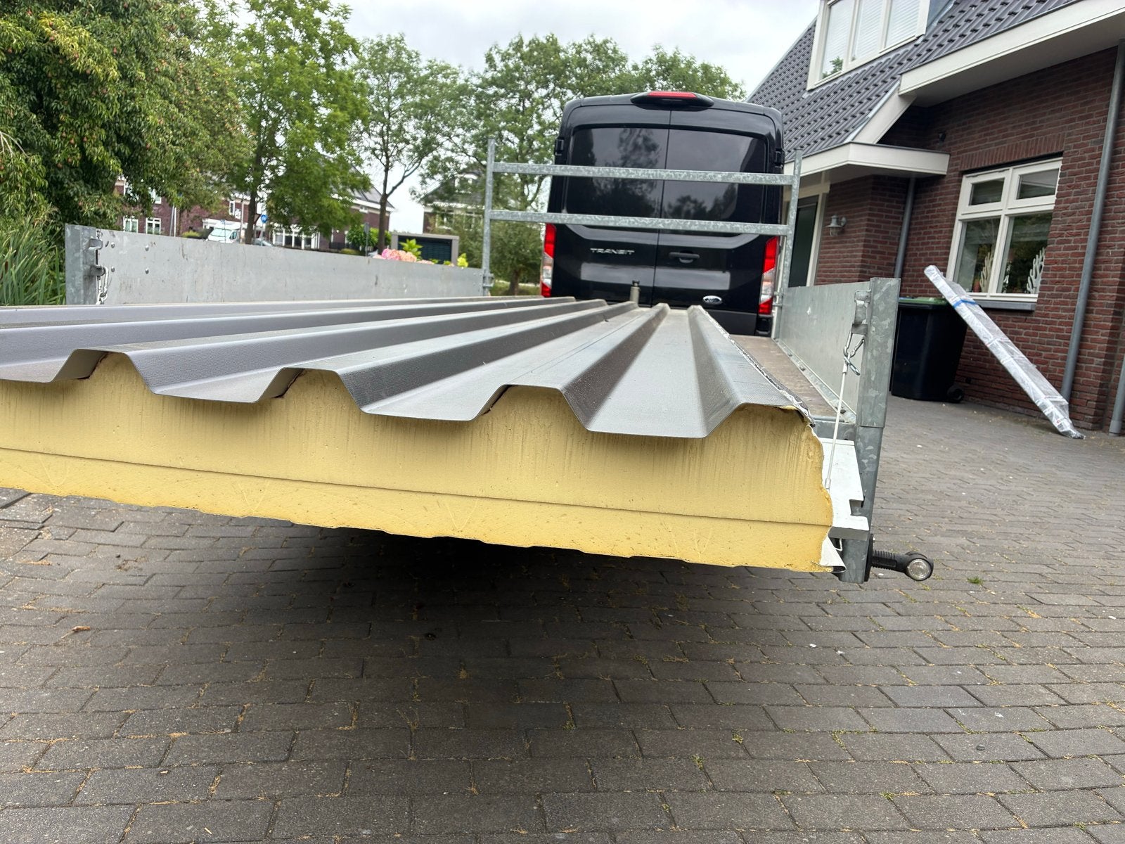 Geïsoleerde dakplaten - matt zwart, Zwart, Zo goed als nieuw, 15 m² of meer, Metaal
