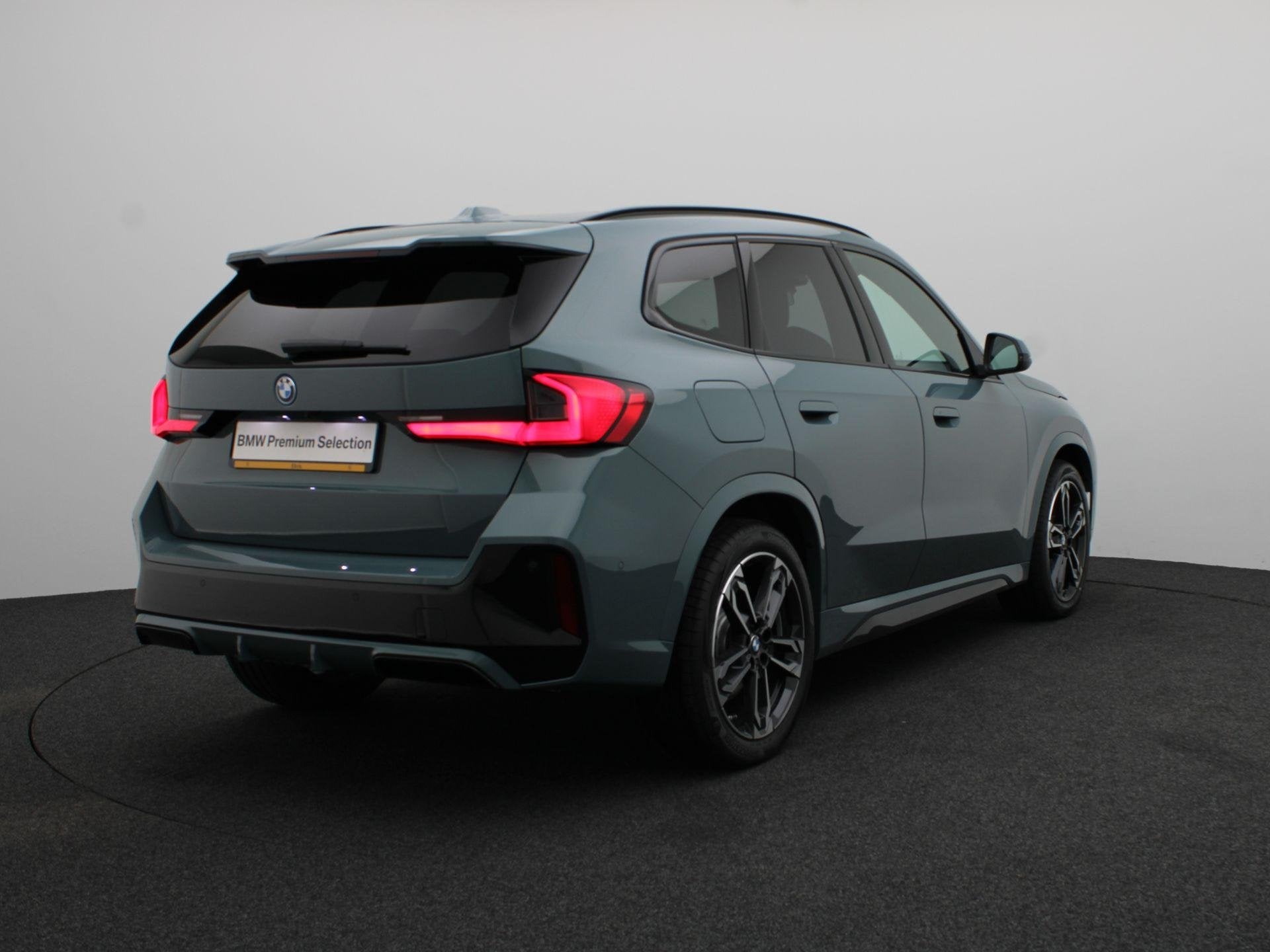 BMW X1 xDrive25e M Sportpakket | Premium Pack | Comfort Pack, Auto's, Stof, 105 min, Bedrijf, Vierwielaandrijving