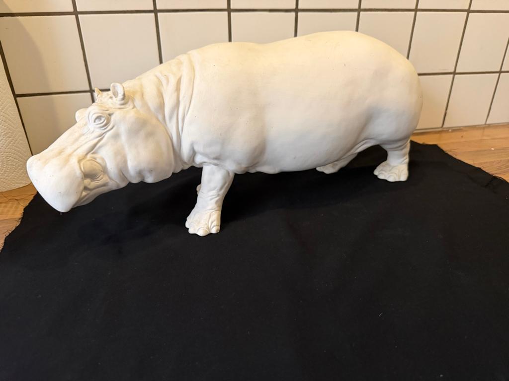 Zeldzaam Hippo Nijlpaard Beeld - Biscuit, 50x20 cm, Antiek en Kunst, Ophalen of Verzenden, Zoogdier, 20 - 50 cm, Beeld