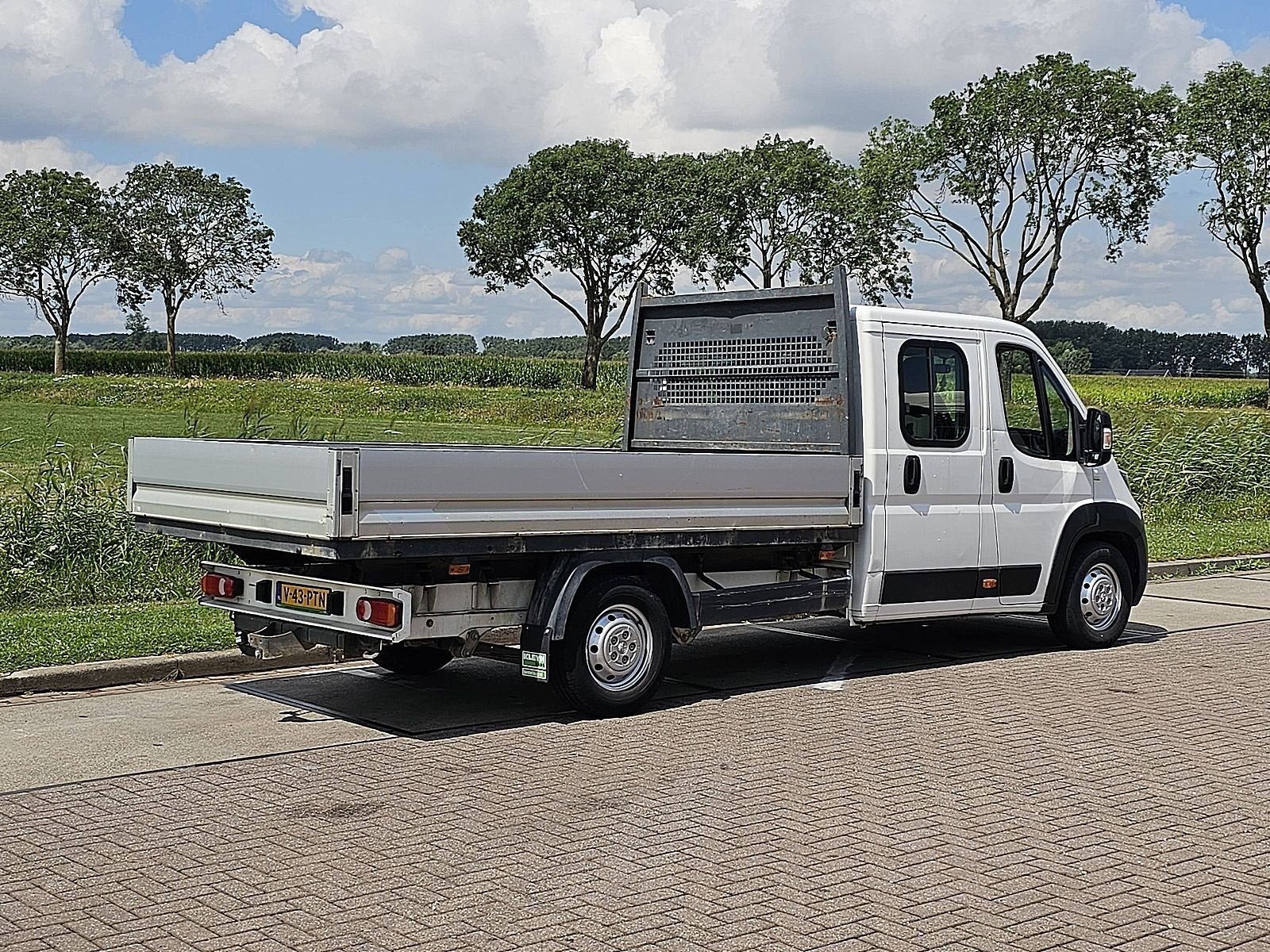 PEUGEOT BOXER 2.0 l3 open-laadbak dc!, Achterwielaandrijving, Gebruikt, Euro 6, 4 cilinders