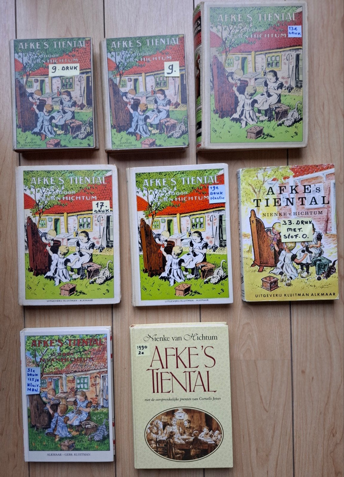 Afkes Tiental,  diverse drukken, 8 stuks. € 18,50, Ophalen of Verzenden, Nynke van Hichtum, Fictie