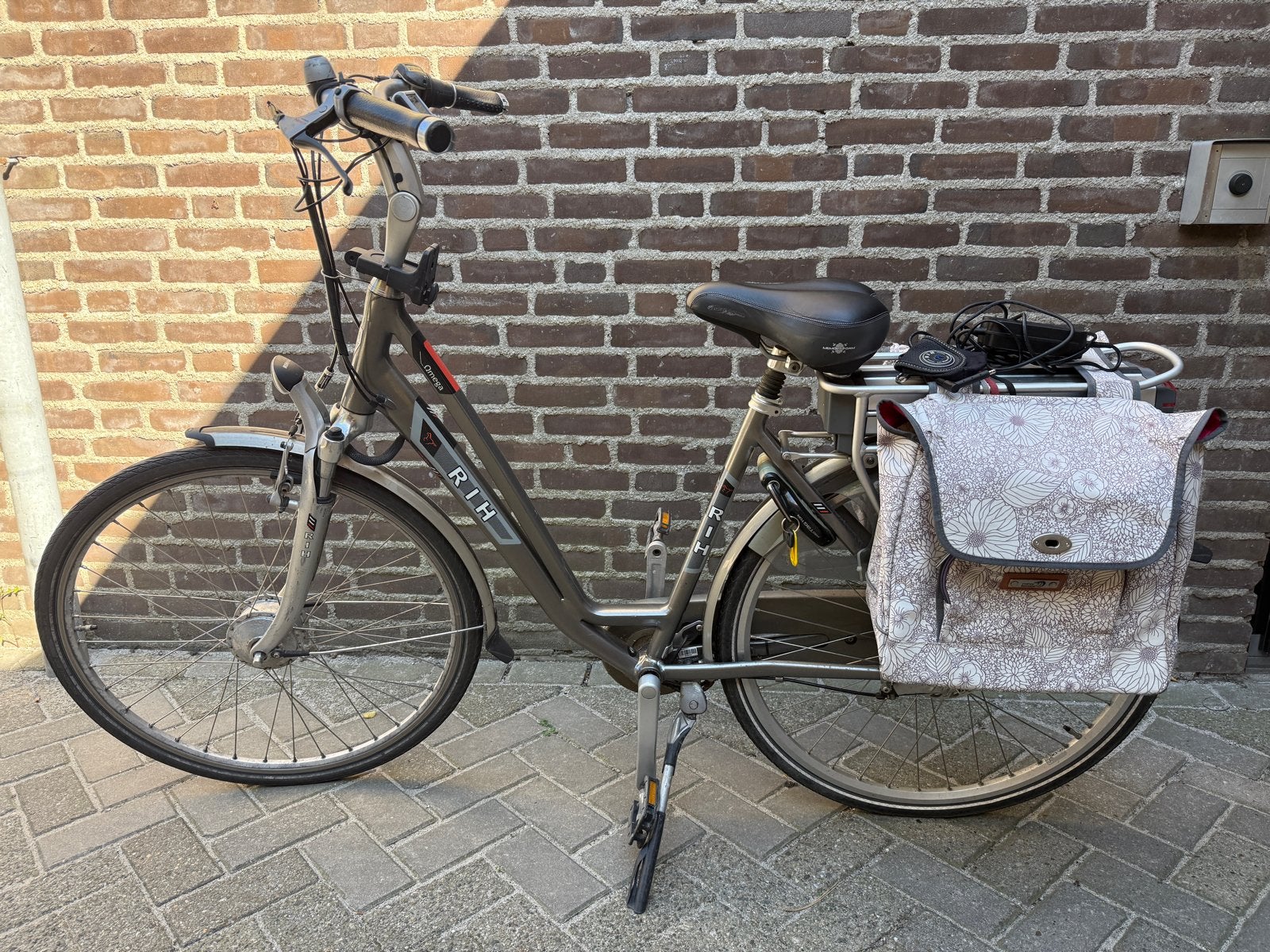 Rih Omega elektrische fiets - Framemaat 49 - Lage instap, Fietsen en Brommers, Elektrische fietsen, Minder dan 30 km per accu