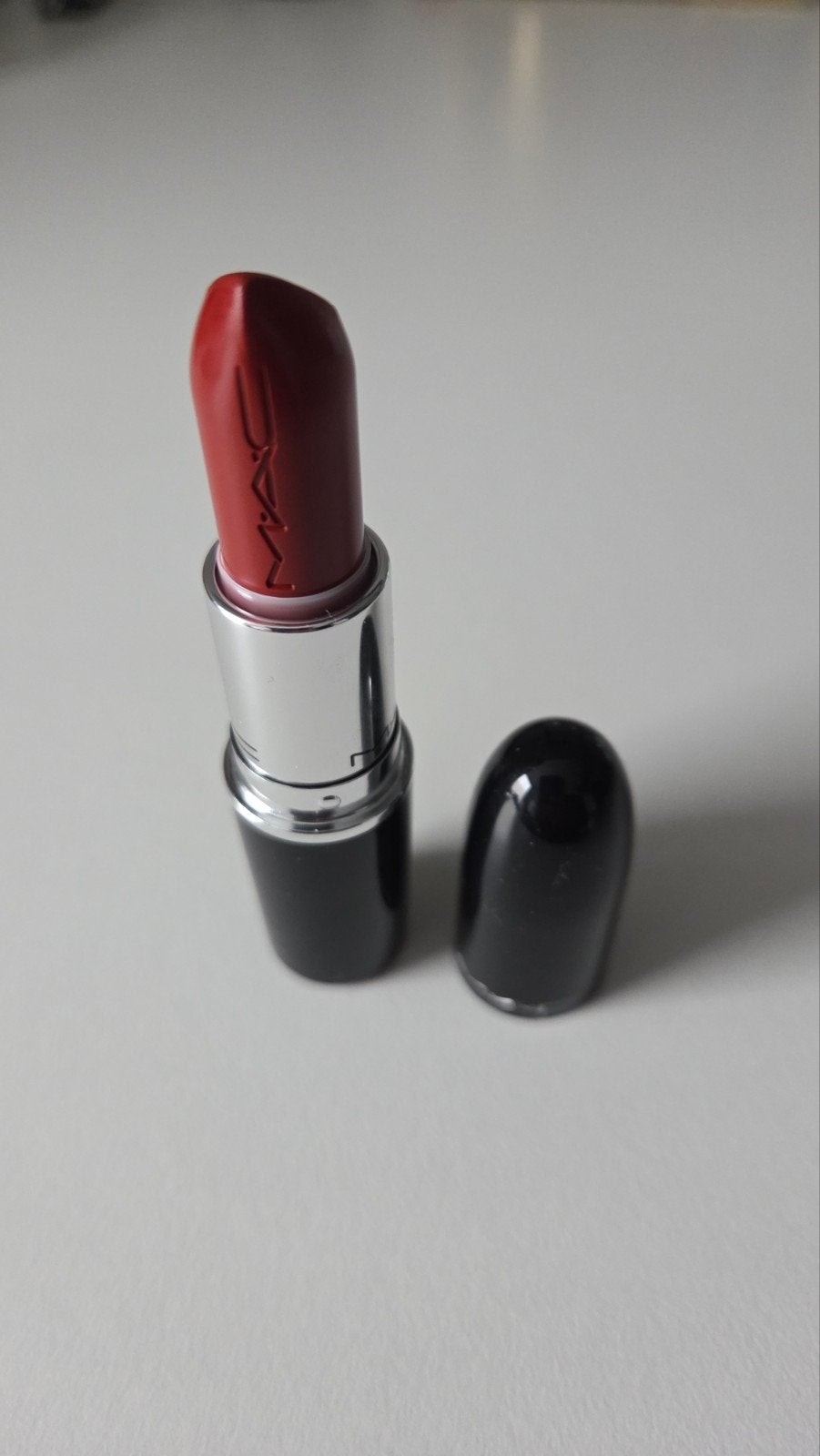 MAC Cosmetics Lusterglas lipstick Chili Popper, Ophalen of Verzenden, Zo goed als nieuw, Lippen, Make-up