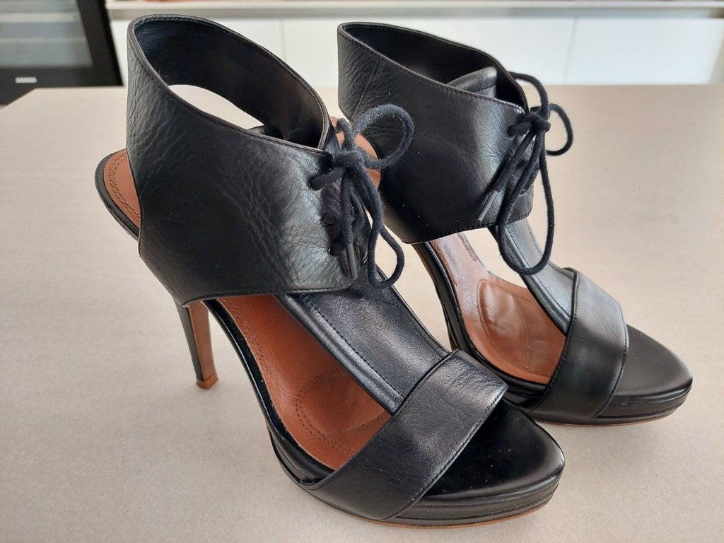 Sandalen Zara – maat 37 – zo goed als nieuw, Zo goed als nieuw, Zara, Zwart, Sandalen of Muiltjes