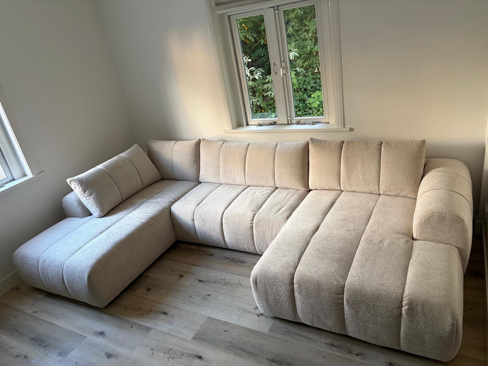 NIEUW! Hoekbank / U-bank Juliette beige, Huis en Inrichting, Hoekbank, Ophalen of Verzenden, Vierpersoons of meer, 300 cm of meer