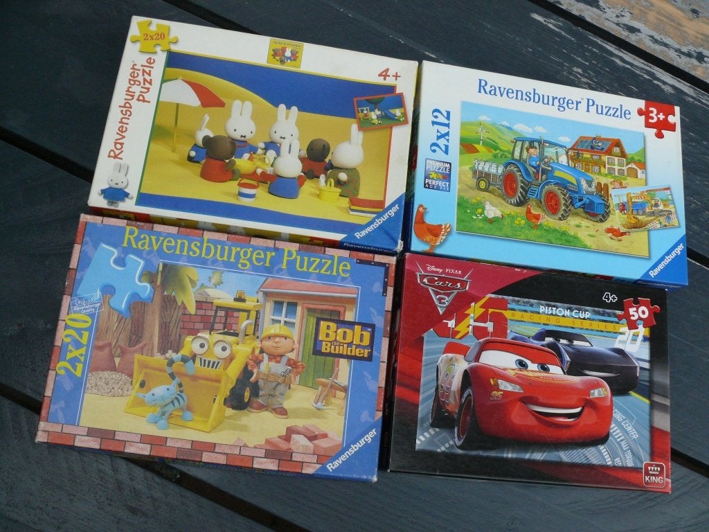 Ravensburger puzzels 3 + en 4 + als nieuw, Ophalen of Verzenden, 10 tot 50 stukjes, Zo goed als nieuw, 2 tot 4 jaar