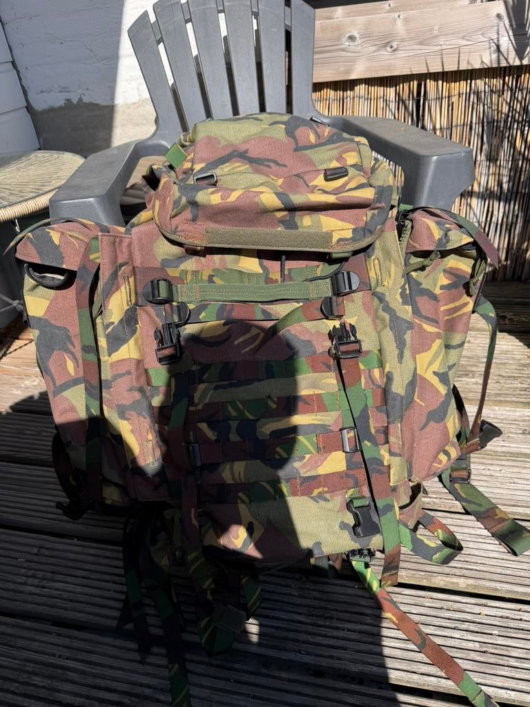 Militaire rugzak woodland 60 liter met zijtassen, Ophalen of Verzenden, Landmacht, Nederland, Overige typen