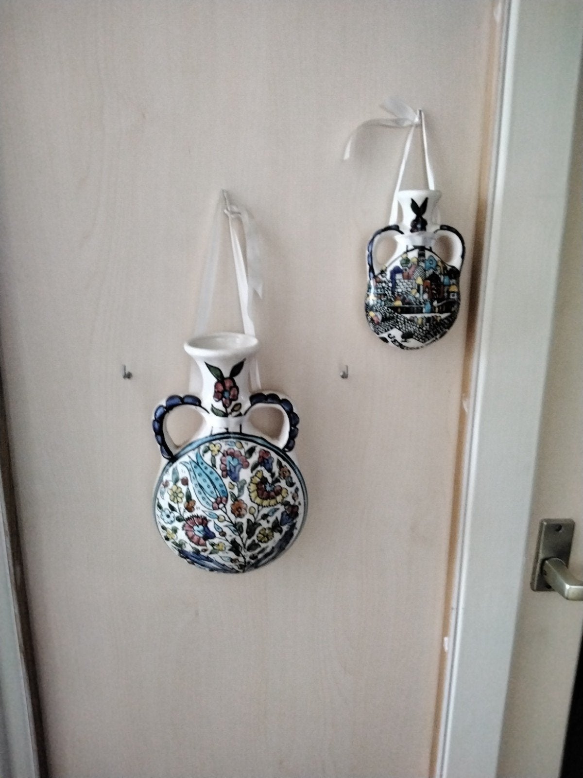 2 handgeschilderde keramische wandvaasjes uit Jeruzalem, Ophalen of Verzenden