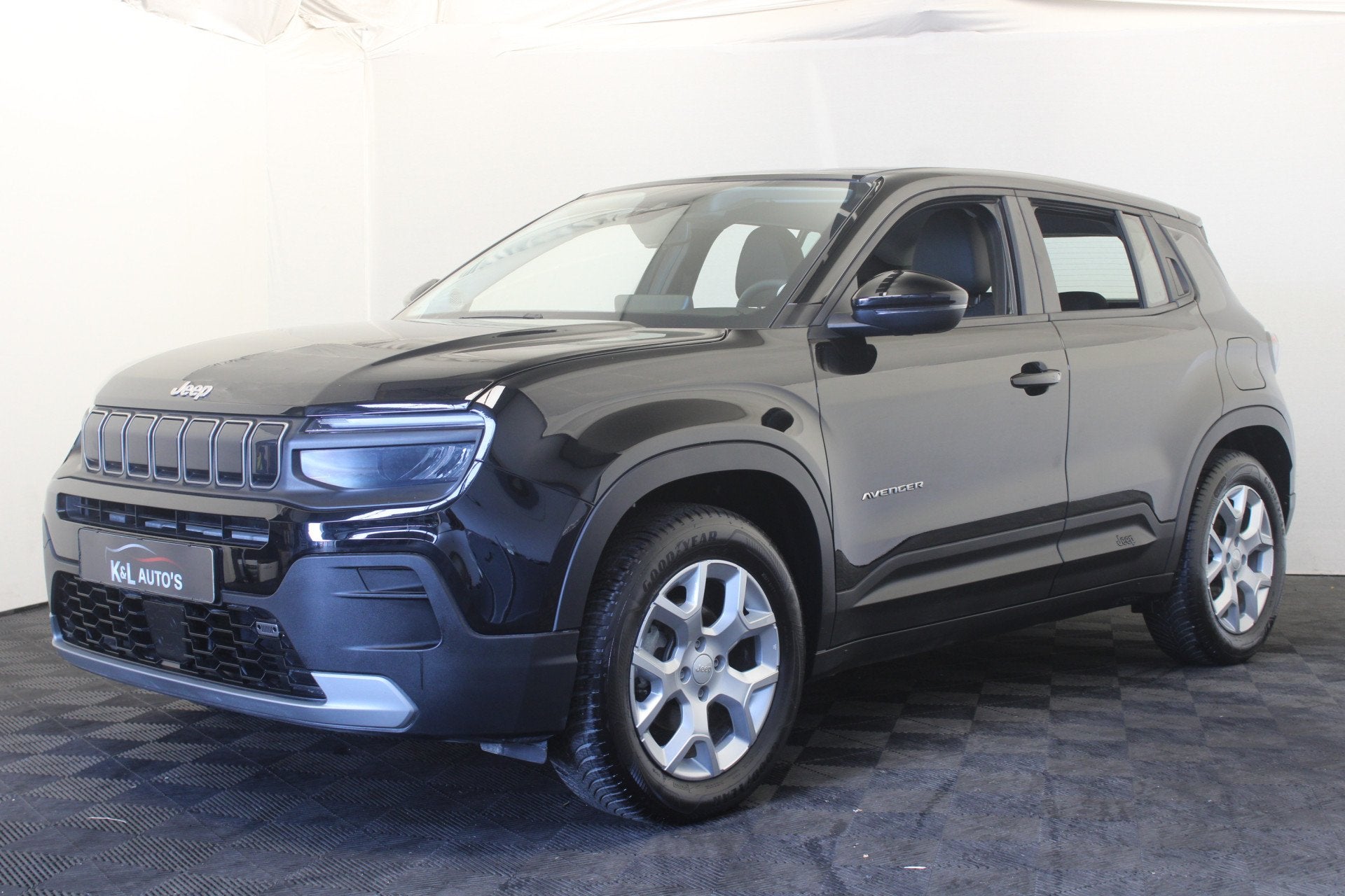 Jeep Avenger 1.2 Longitude |Navi|Camera| (bj 2024), Auto's, Voorwielaandrijving, Gebruikt, 1199 cc, 620 kg