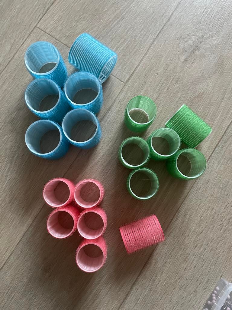 Diverse haaraccessoires: krulspelden en flexibele rollers, Sieraden, Tassen en Uiterlijk, Uiterlijk | Haarverzorging, Ophalen of Verzenden