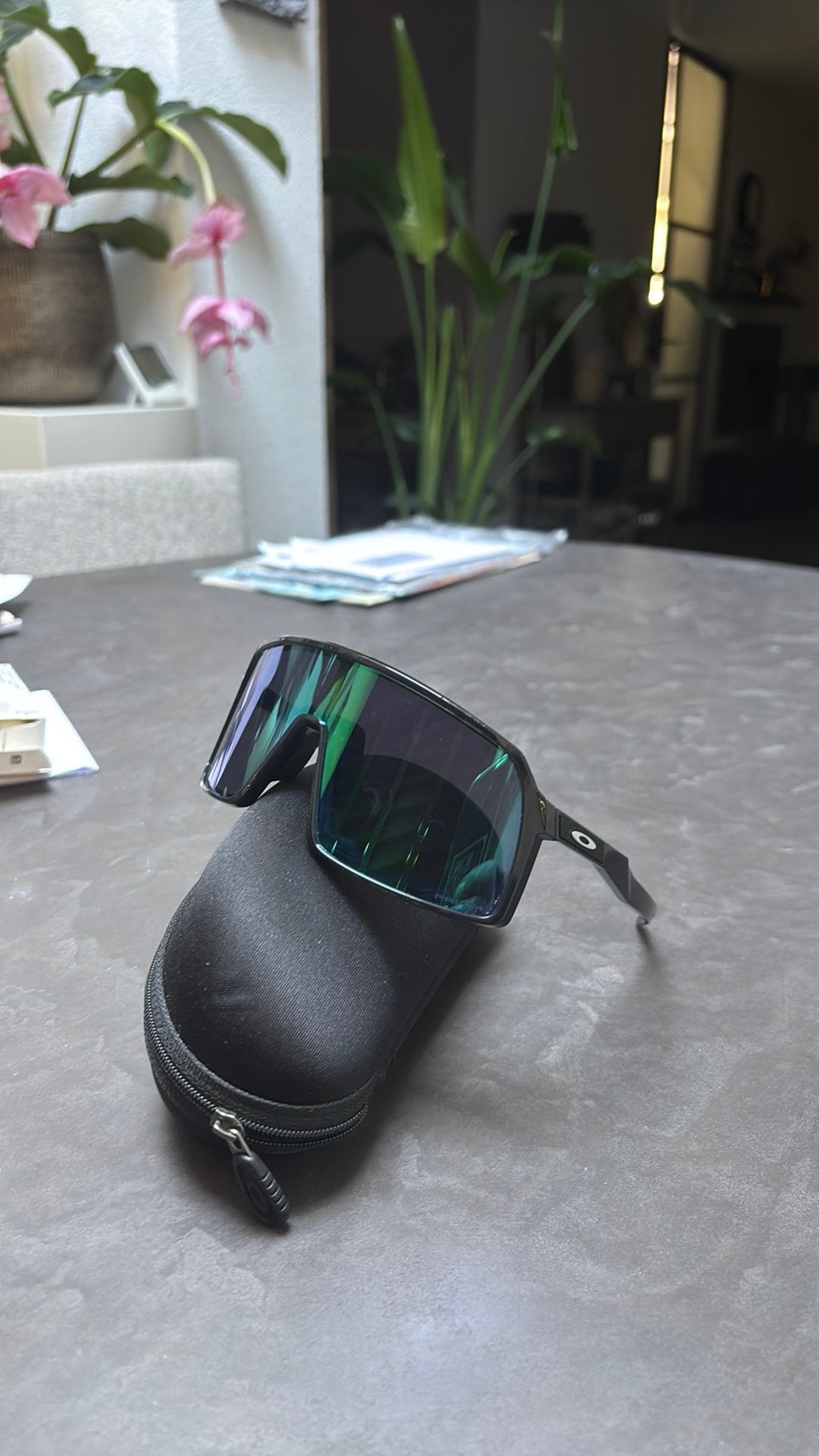 Oakley Sutro met Prizm Jade lenzen en hardcase, Verzenden, Gebruikt