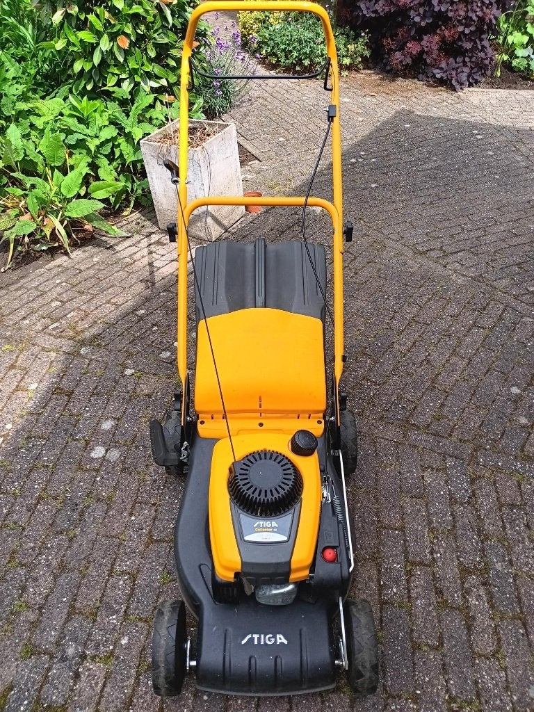 Grasmaaier Merk 'Stiga' type collector 43 rs 100 - Benzine, Ophalen, Cirkelmaaier, Gebruikt, Stiga