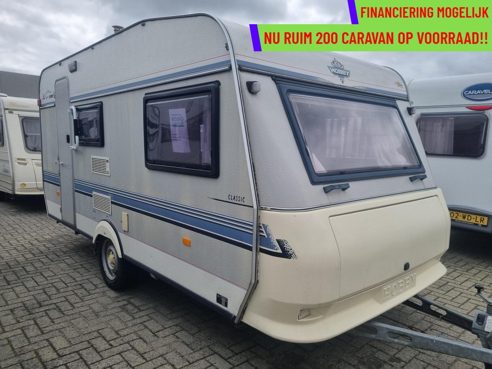 Hobby Classic 440 MOVER + VOORTENT + LUIFEL + DINETTE, Bedrijf, 750 - 1000 kg, 6 tot 7 meter, Tot en met 4