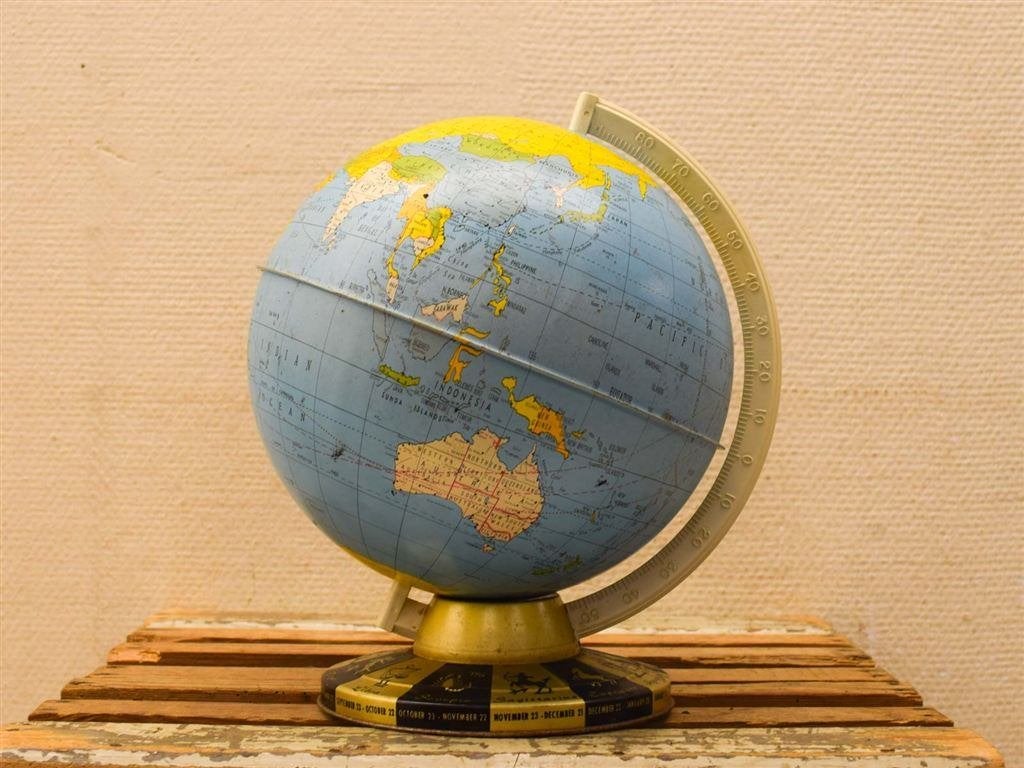 Vintage wereldbol jaren 50 a 60 52279