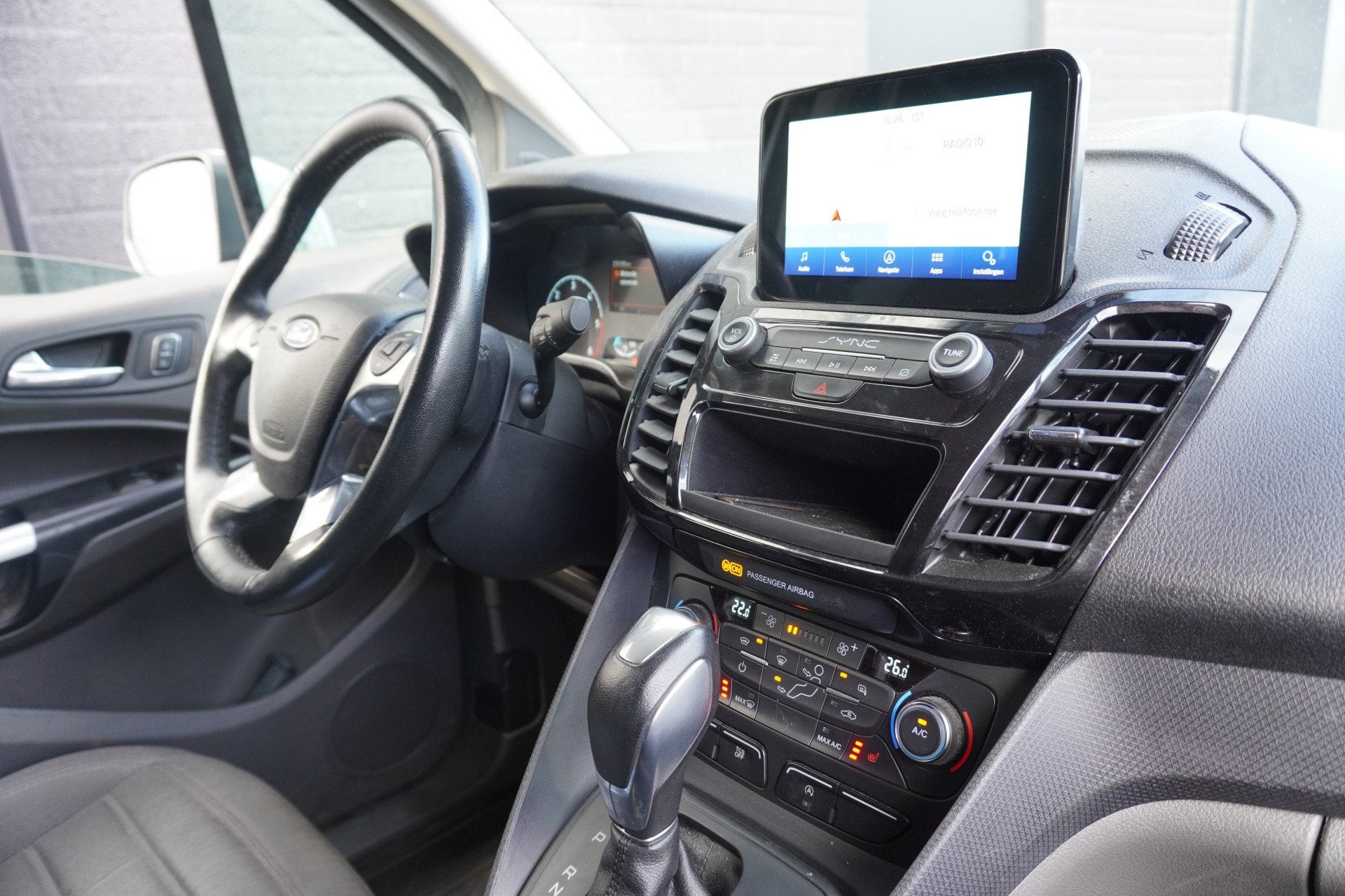 Ford Transit Connect Limited 1.5 EcoBlue 120PK L2 Automaat E, 1390 kg, Stof, Gebruikt, 4 cilinders
