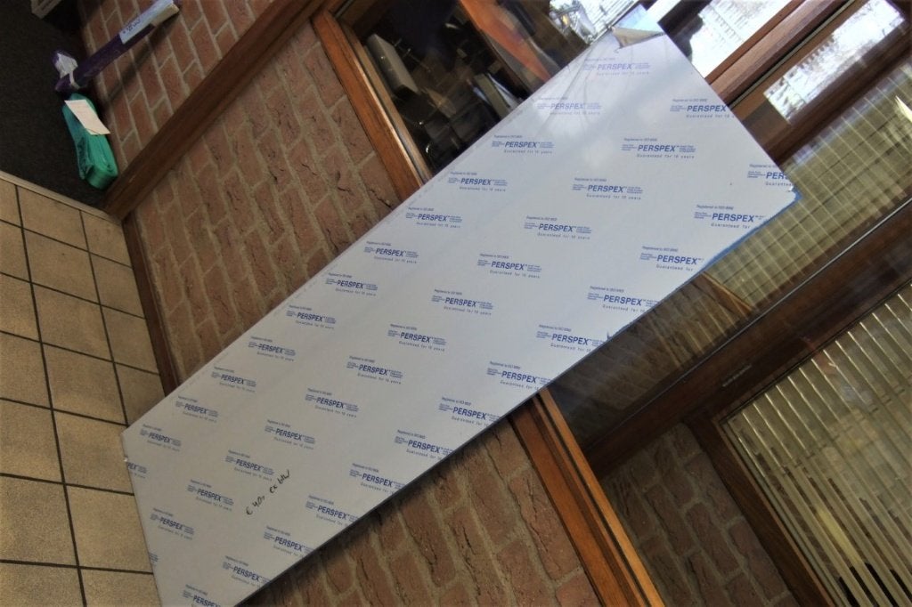 Plexiglas plaat 1520 x 540 x 8 mm helder blauw, Ophalen, Nieuw, 160 cm of meer, 80 tot 120 cm