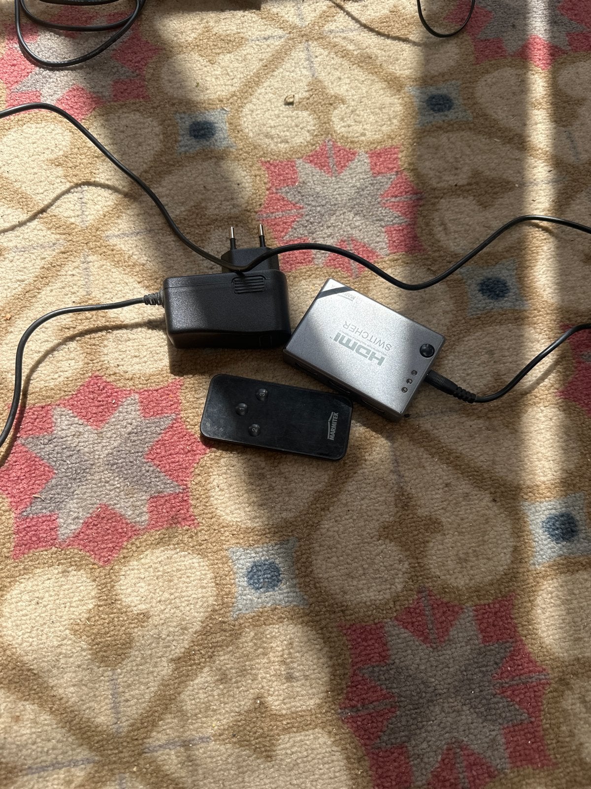 Marmitek HDMI Switcher met afstandsbediening en adapter, Ophalen of Verzenden, Gebruikt