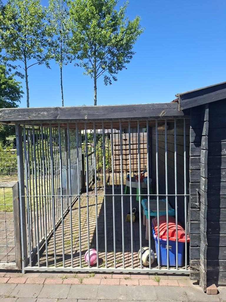 Te koop hondenkennel, Ophalen, Gebruikt