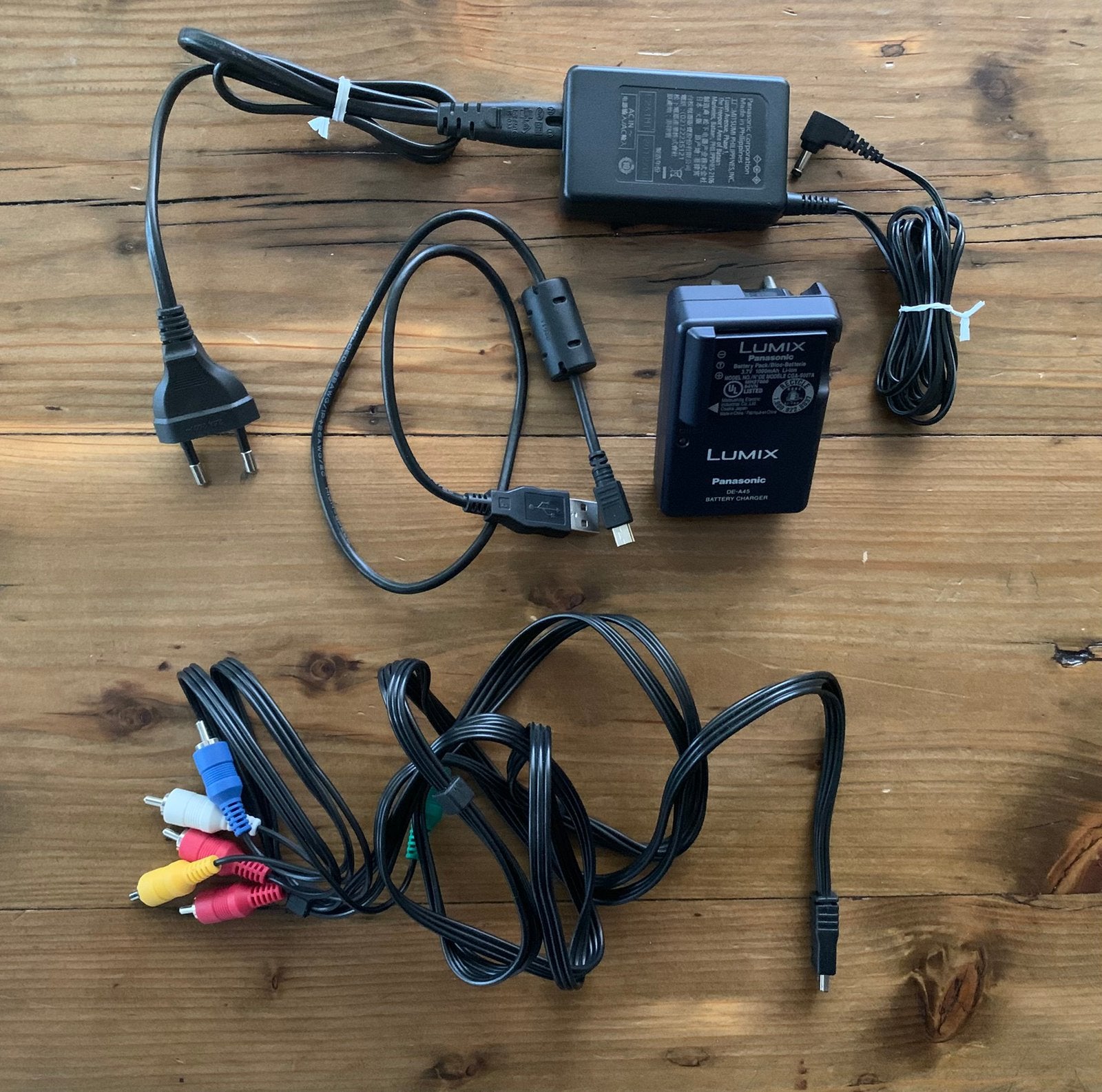 Kabels, opladers, voeding en accu Panasonic, Ophalen of Verzenden, Zo goed als nieuw