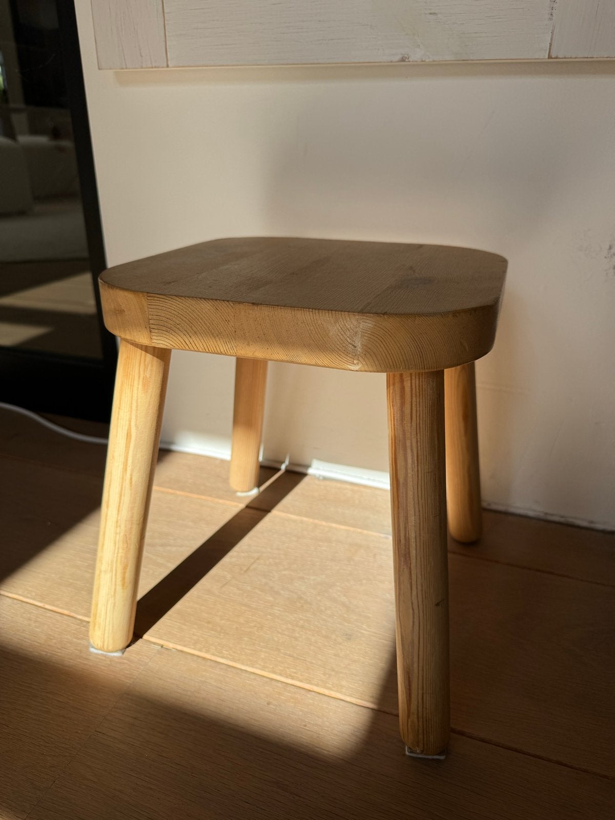 IKEA - Massief houten krukje 3 x, Huis en Inrichting, Krukjes, Ophalen, Gebruikt, Hout