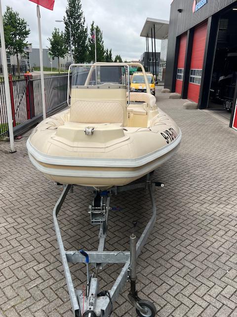 RIB Sportis MC-6800 met 150 PK Tohatsu outboard, Watersport en Boten, Ophalen, Zo goed als nieuw, Benzine, Overige materialen